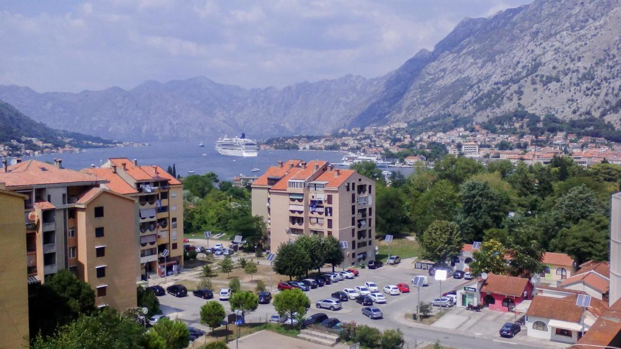 Apartment DAki Kotor Buitenkant foto